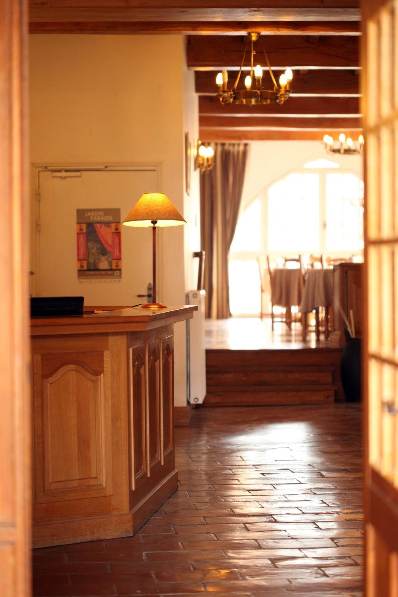 Hotel Des Consuls Castelnau-de-Montmiral Екстер'єр фото