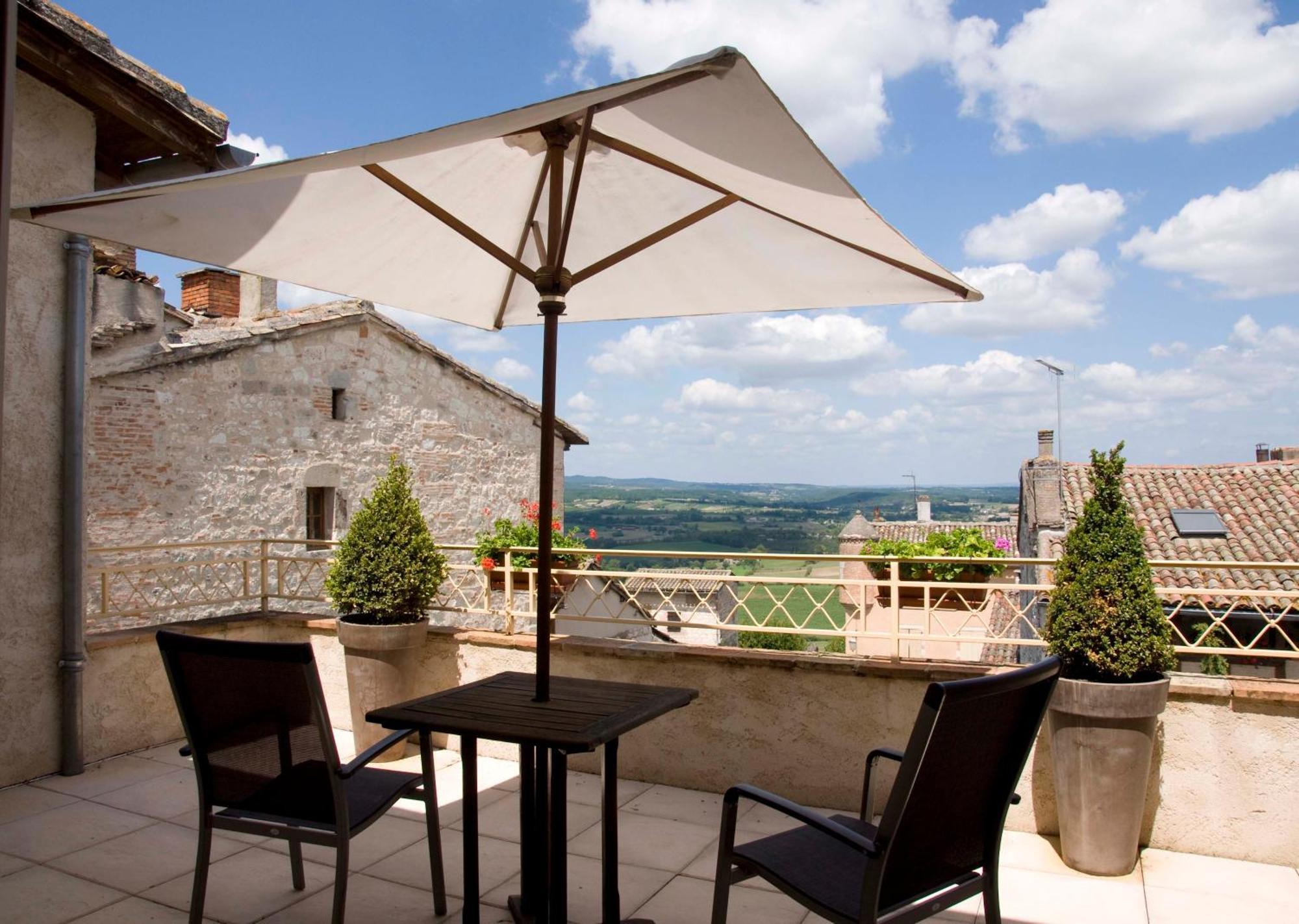 Hotel Des Consuls Castelnau-de-Montmiral Екстер'єр фото