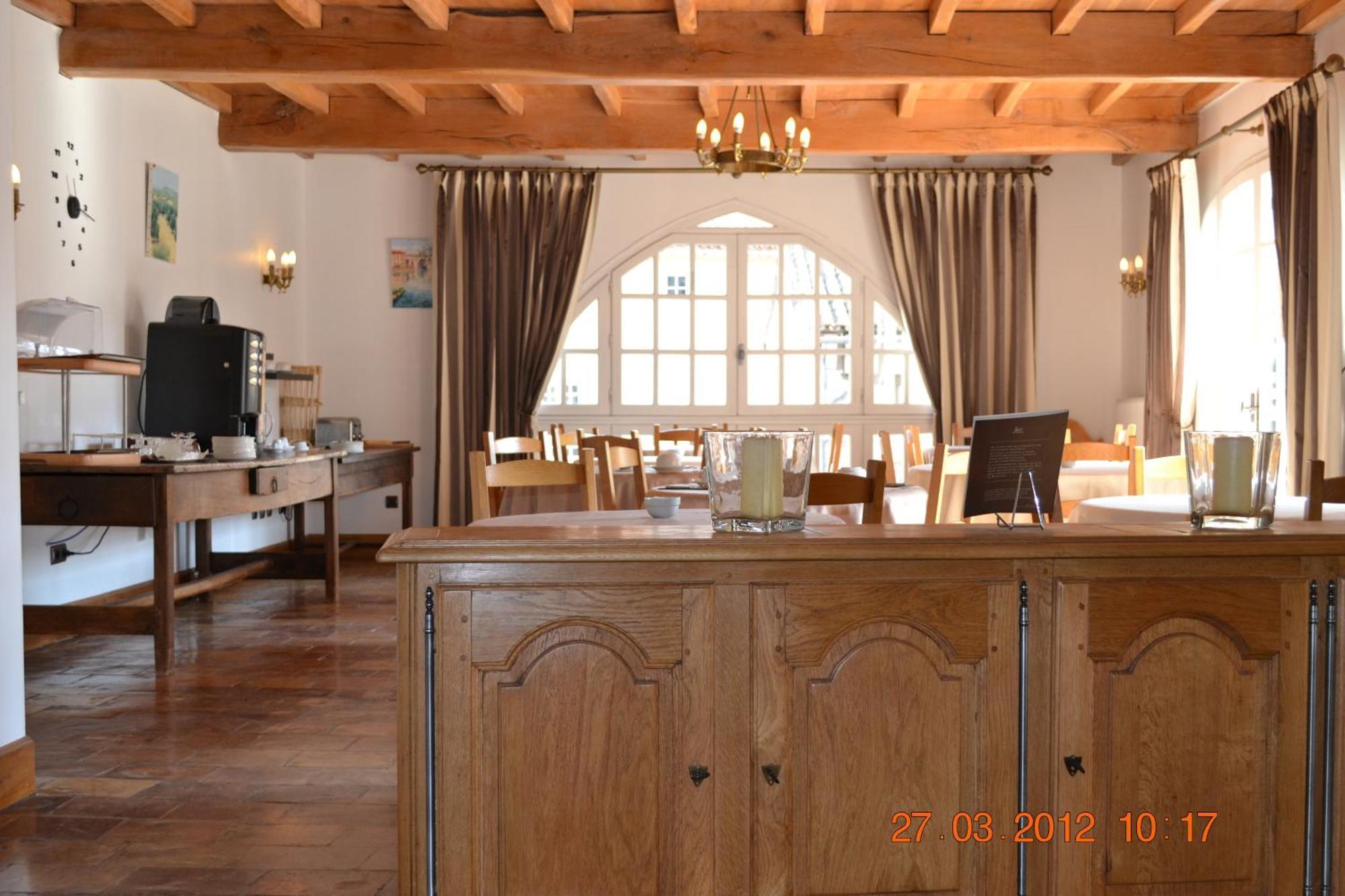 Hotel Des Consuls Castelnau-de-Montmiral Екстер'єр фото
